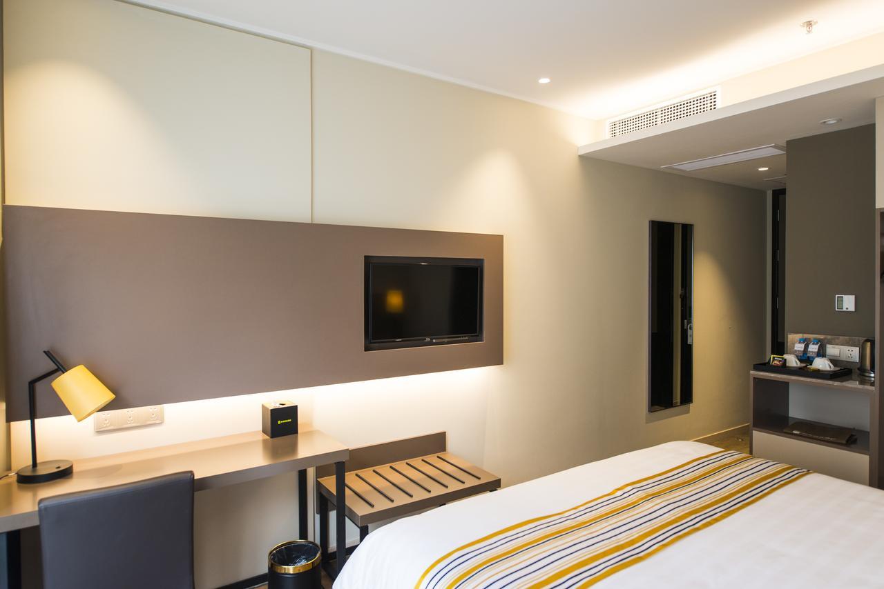 Home Inn Plus Shanghai Zhangjiang Park Экстерьер фото