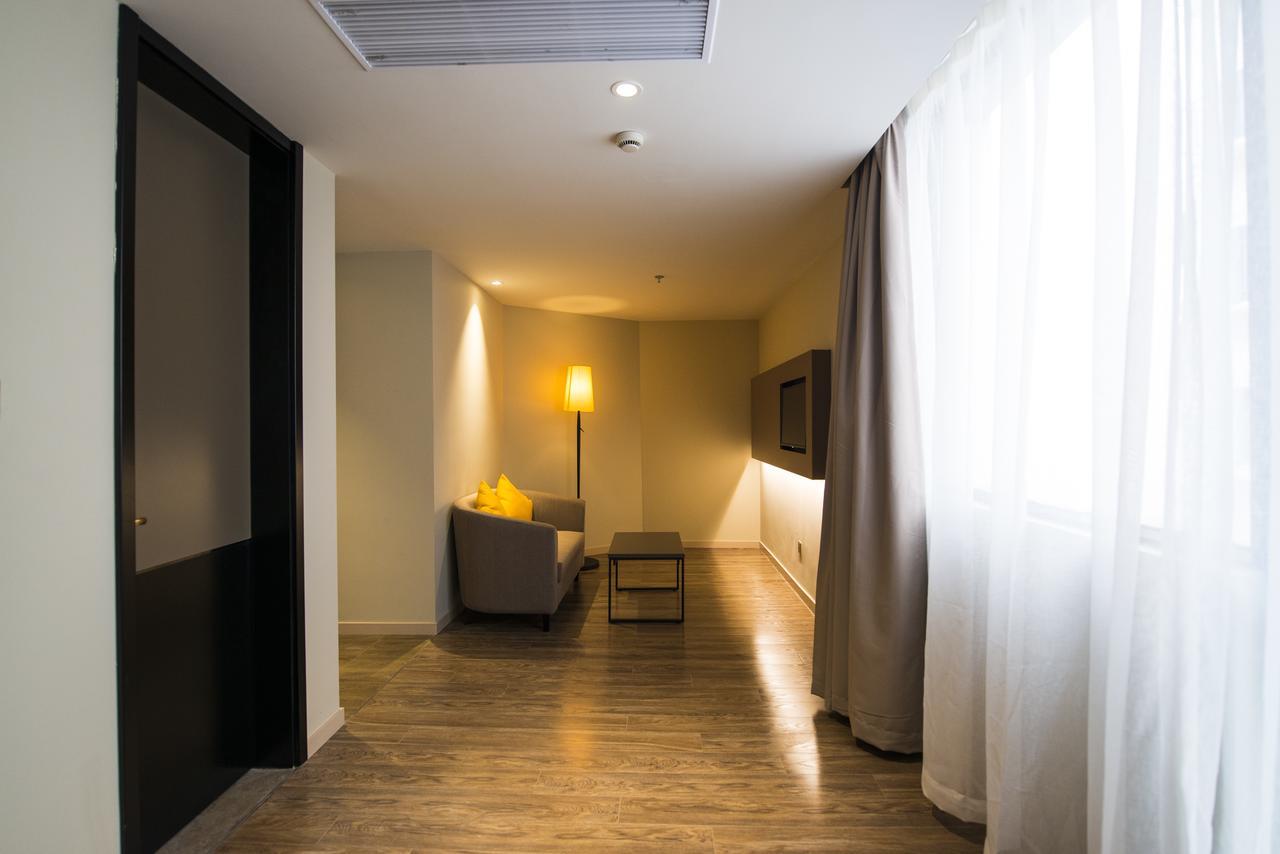 Home Inn Plus Shanghai Zhangjiang Park Экстерьер фото