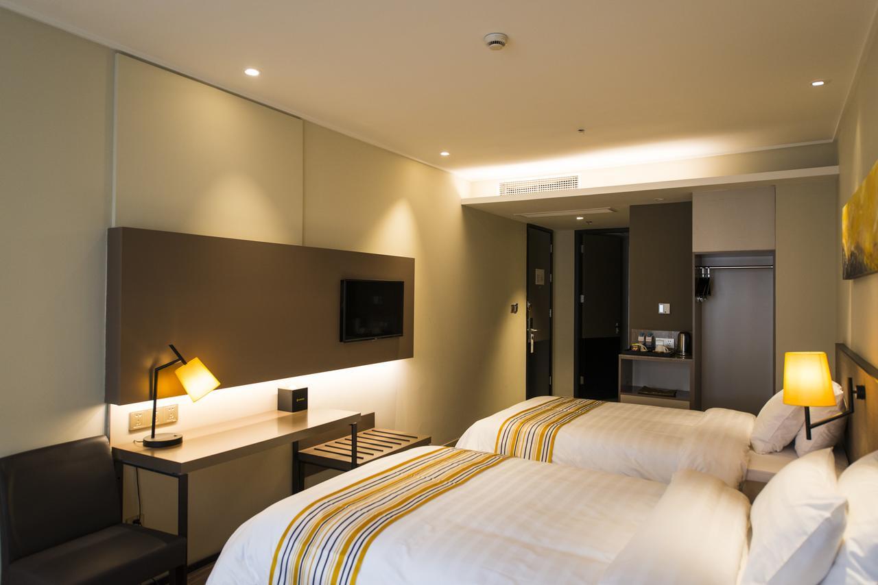 Home Inn Plus Shanghai Zhangjiang Park Экстерьер фото