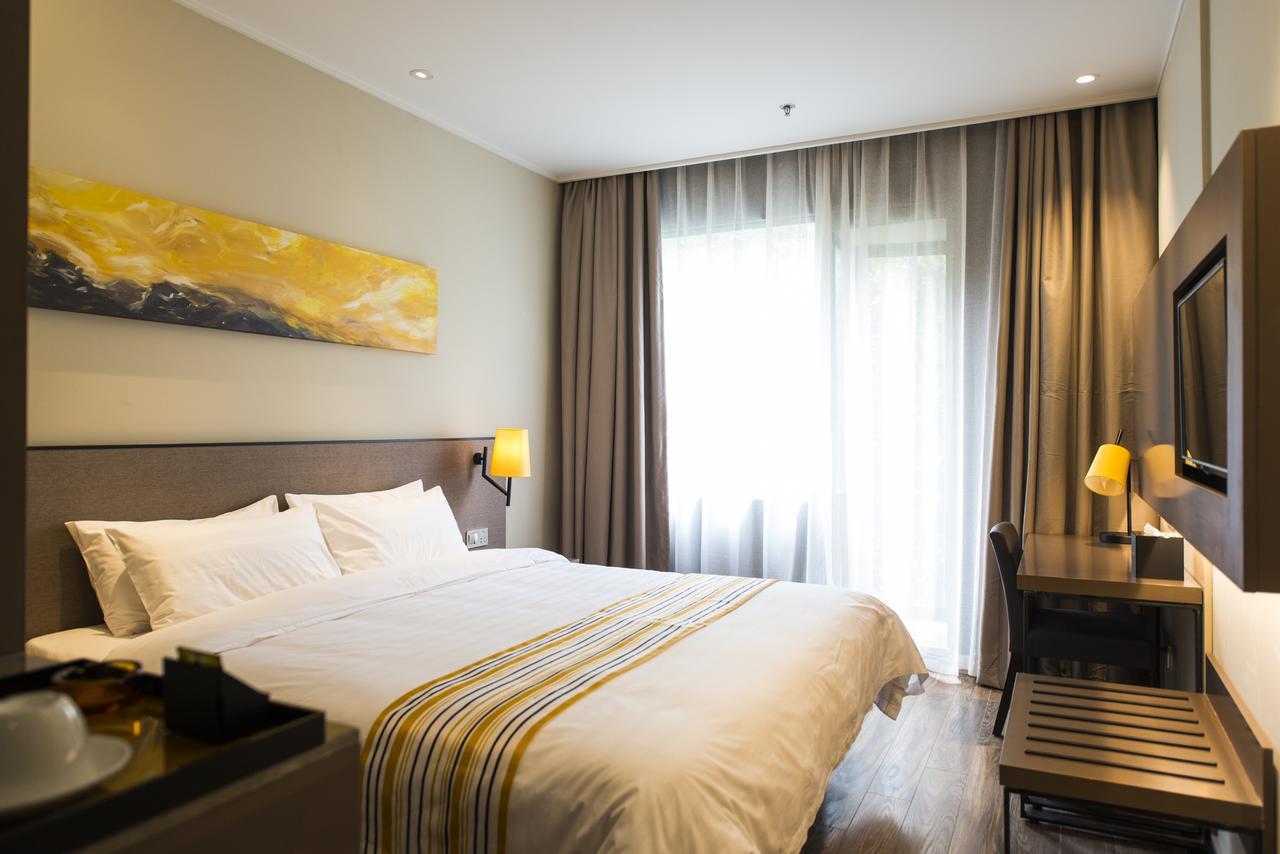Home Inn Plus Shanghai Zhangjiang Park Экстерьер фото