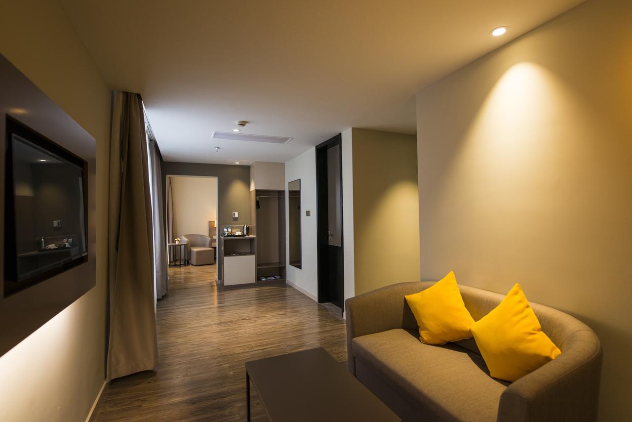 Home Inn Plus Shanghai Zhangjiang Park Экстерьер фото