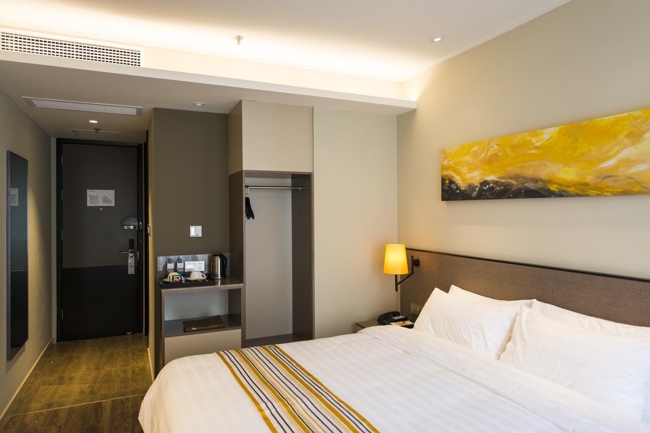 Home Inn Plus Shanghai Zhangjiang Park Экстерьер фото