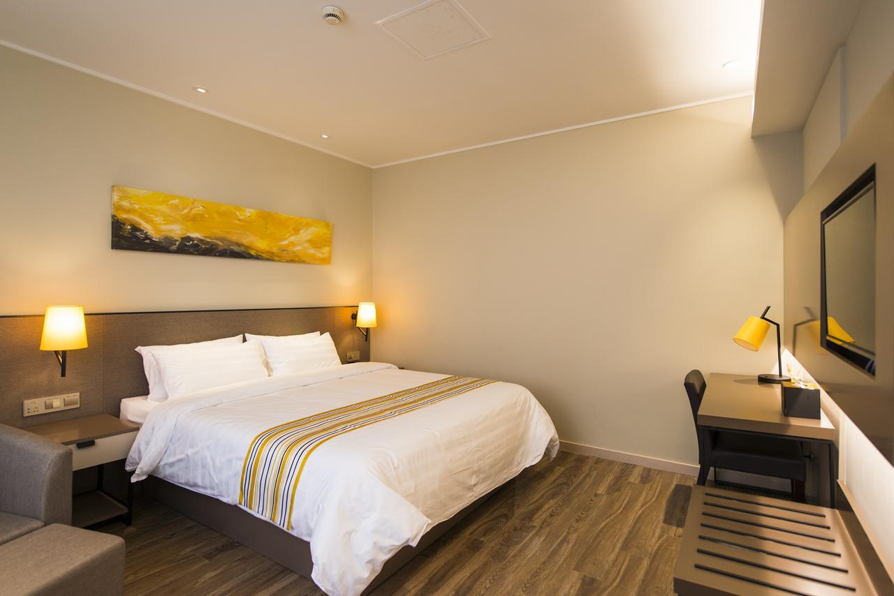 Home Inn Plus Shanghai Zhangjiang Park Экстерьер фото
